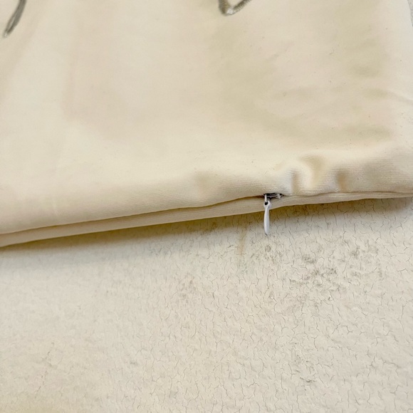 ‘Merry’ Christmas Holiday Velvet Pillow Cover 20”x20” - Picture 2 of 5